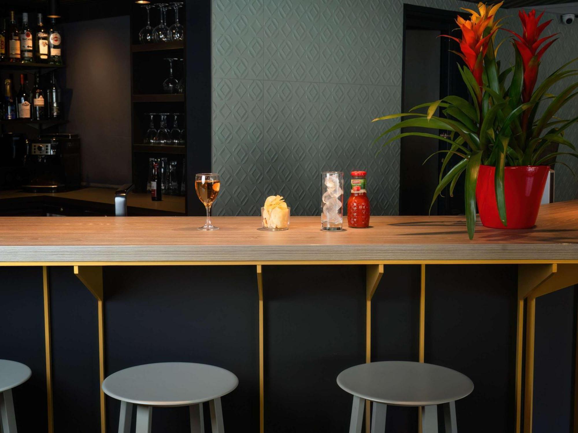 Ibis Cergy Pontoise Le Port Otel Dış mekan fotoğraf