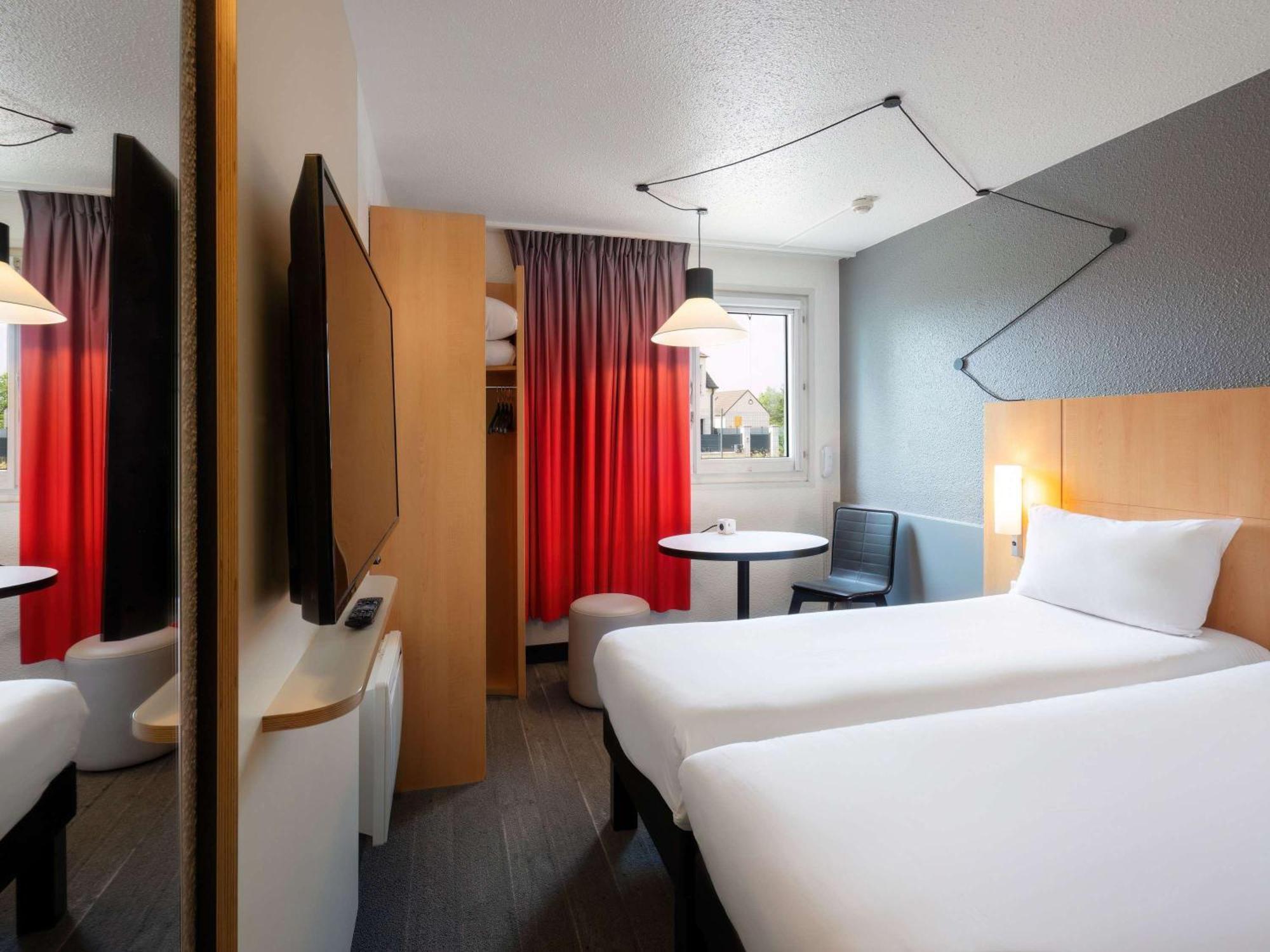 Ibis Cergy Pontoise Le Port Otel Dış mekan fotoğraf